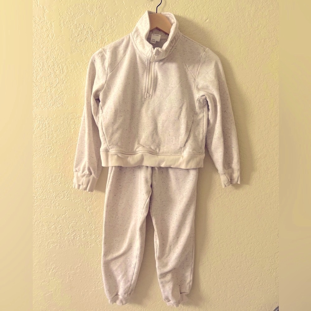 😉 All in Motion Kids 😉 Quarter-Zip Pullover. Sizes Pant 8 size Top 10/12
